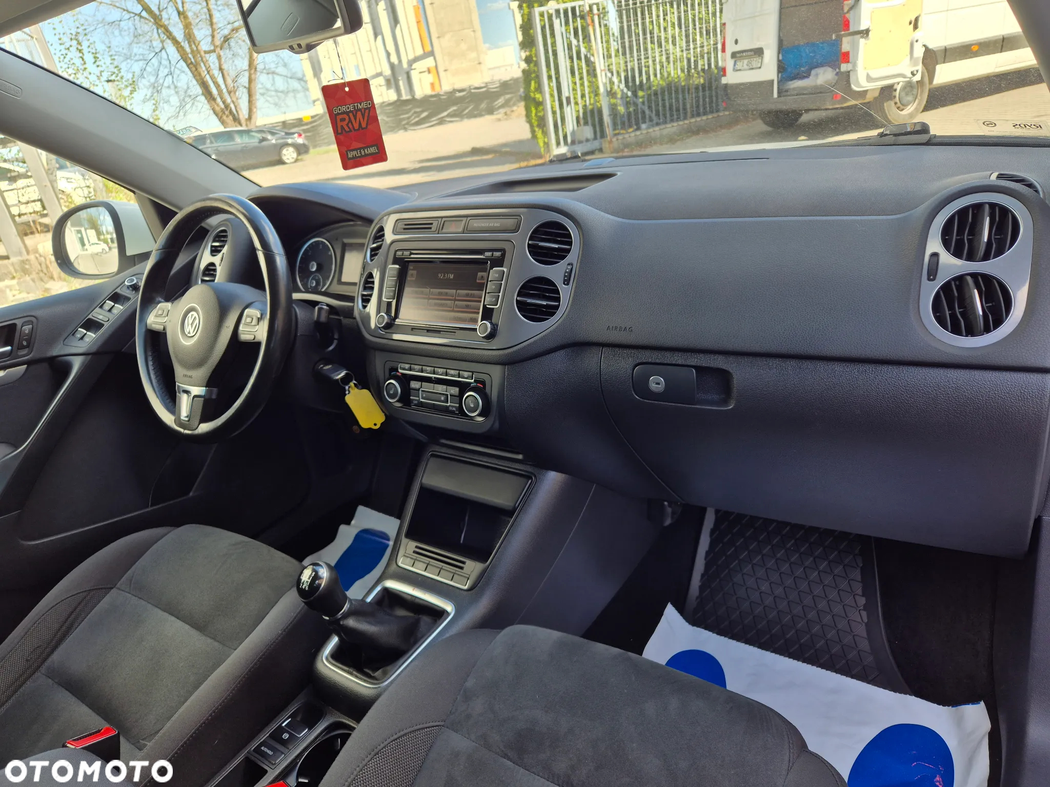 Volkswagen Tiguan 2.0 TDI 4Mot Perfectline R-Style - 11