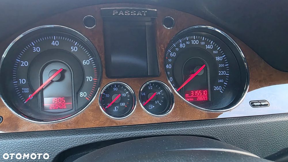 Volkswagen Passat 2.0 FSI Comfortline - 19