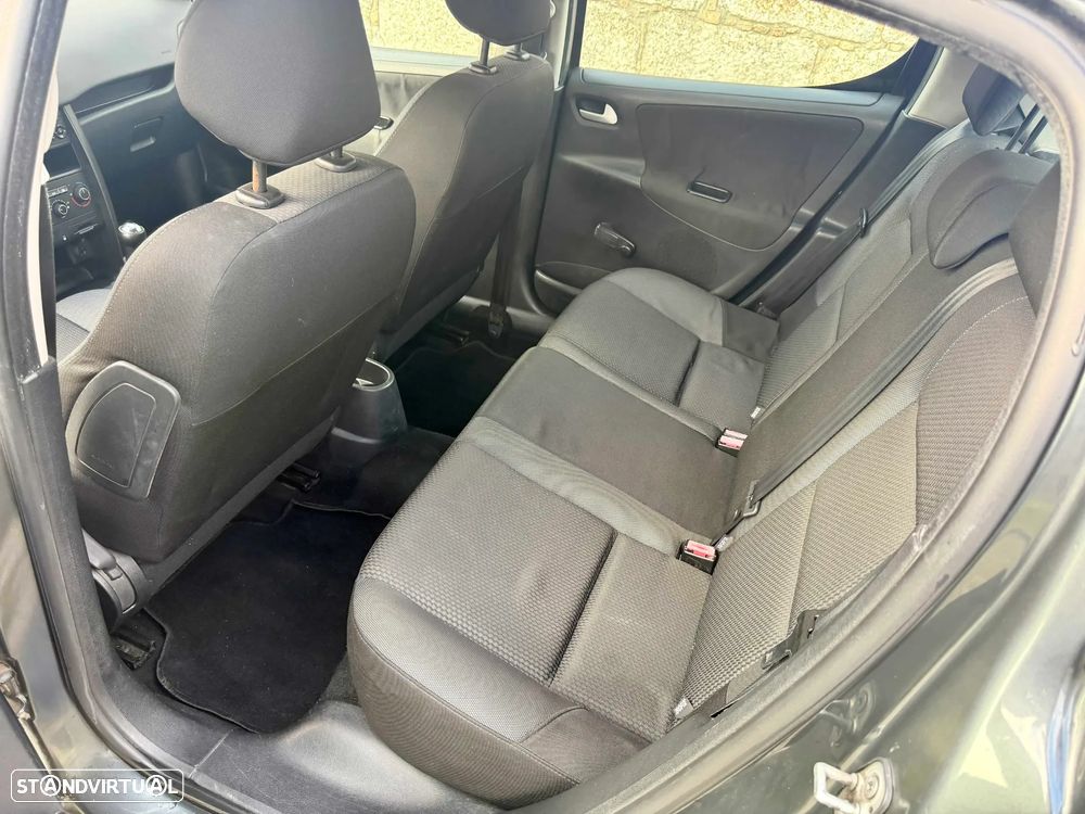 Peugeot 207 1.4 HDi Premium - 16