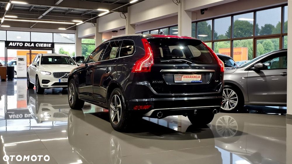 Volvo XC 60 D4 Drive-E R-Design Momentum - 25