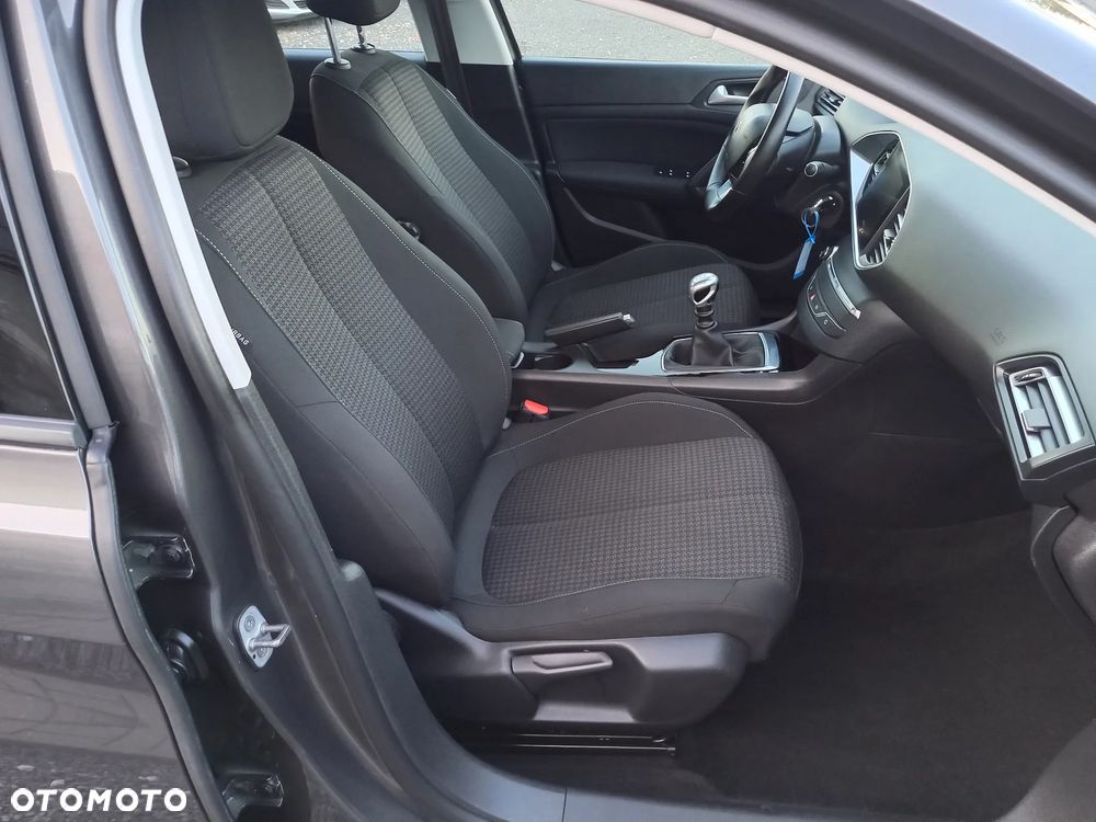 Peugeot 308 - 17