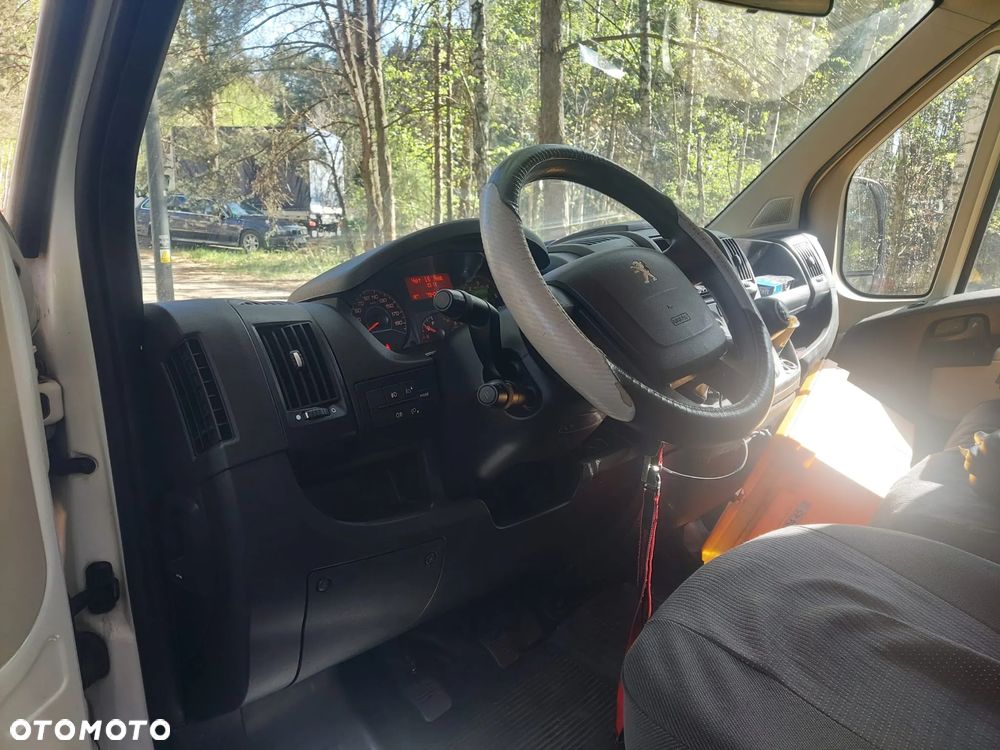 Mercedes-Benz SPRINTER - 12
