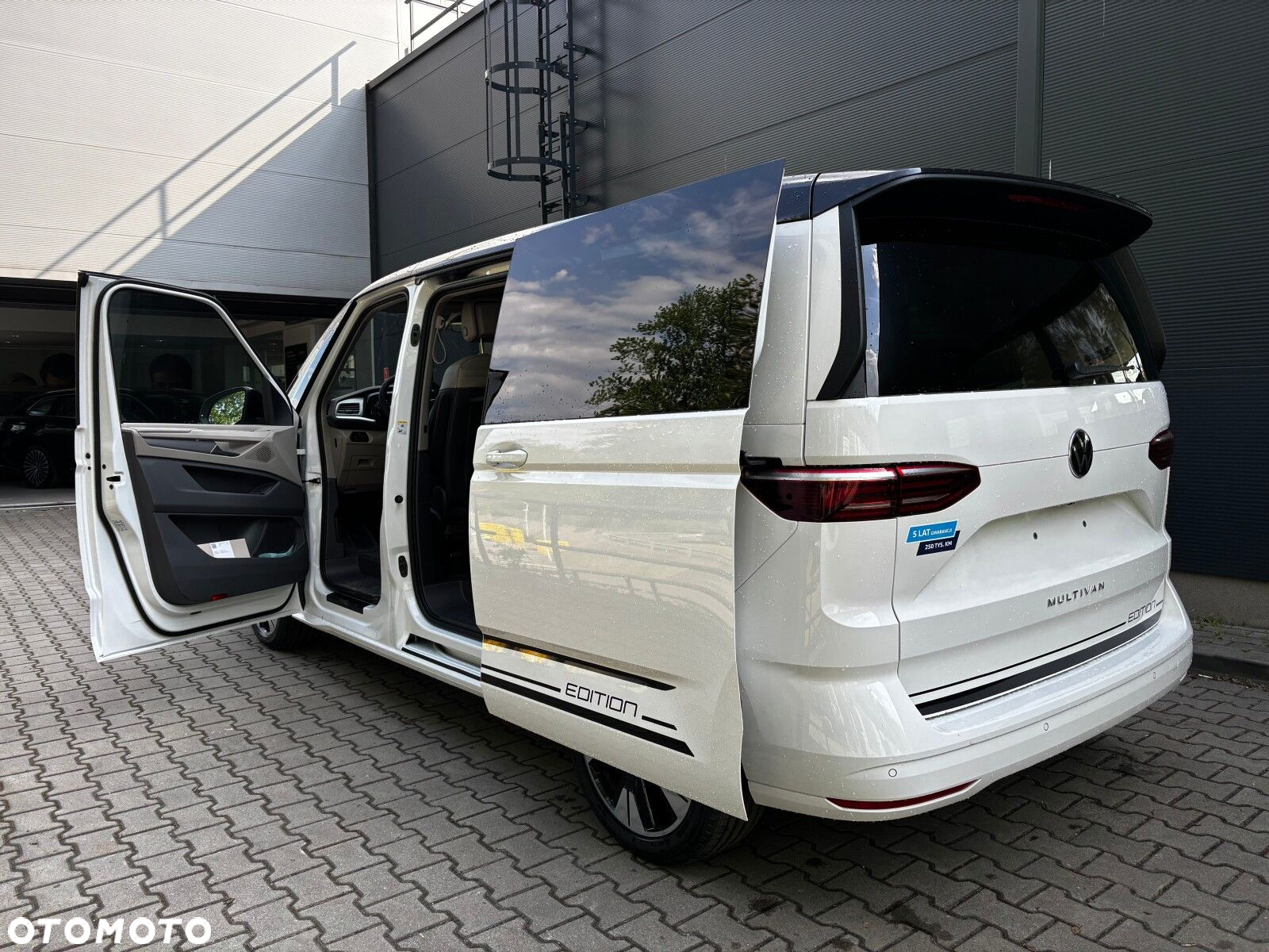 Volkswagen Multivan - 6