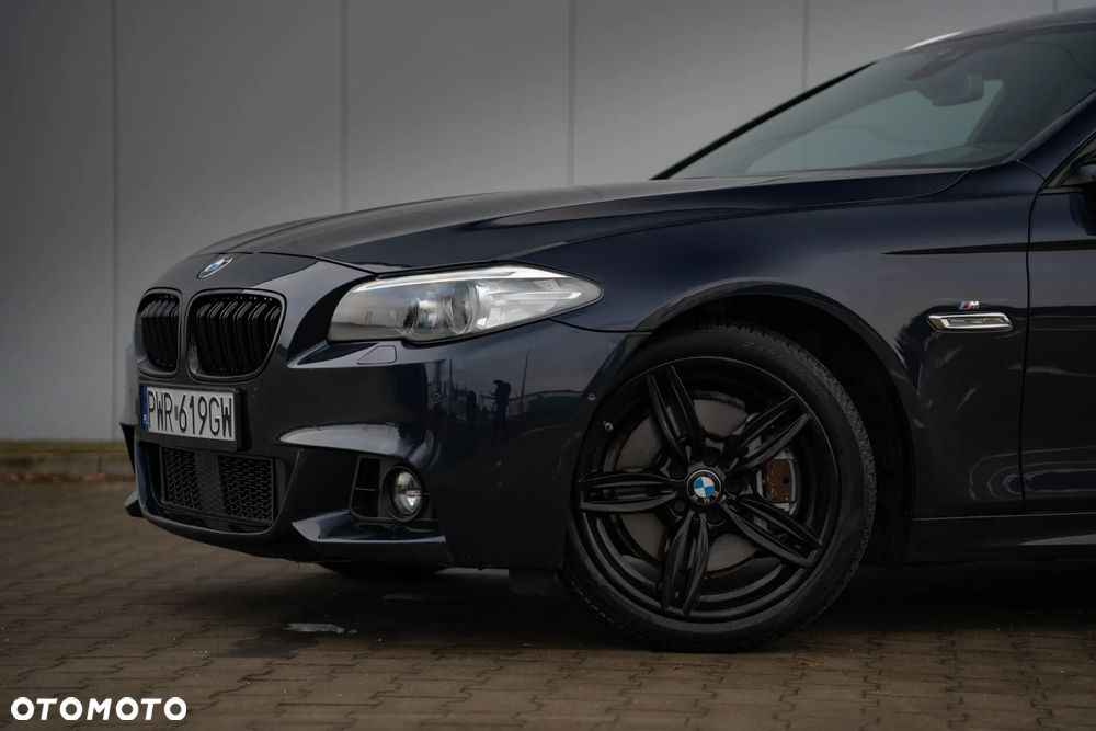 BMW Seria 5 530d xDrive Sport-Aut Luxury Line - 7