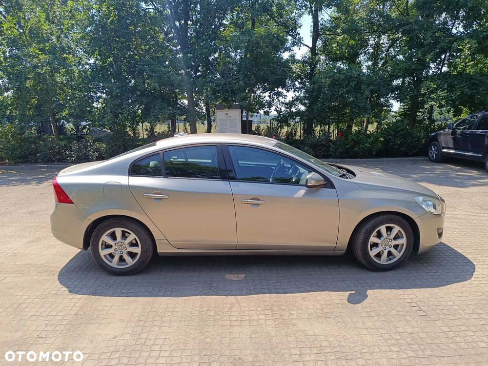 Volvo S60 T4 Momentum - 2