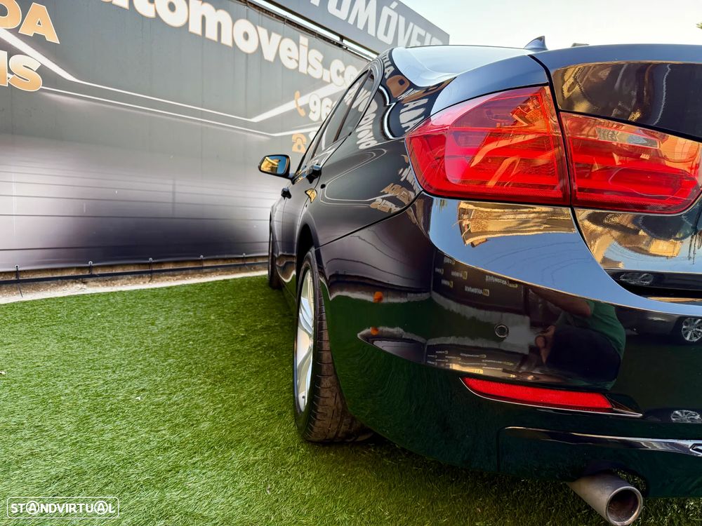 BMW 320 d Auto Line Sport - 17