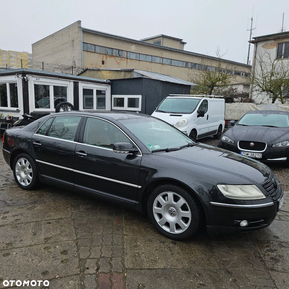 Volkswagen Phaeton - 12