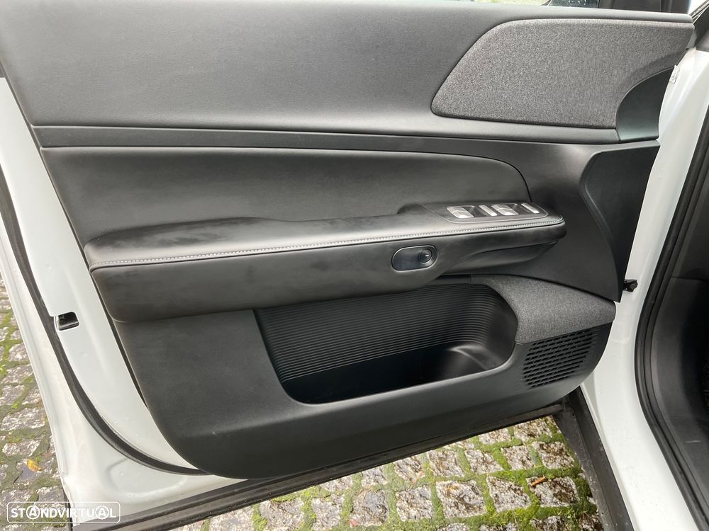 Xpeng G6 RWD Standard Range - 9