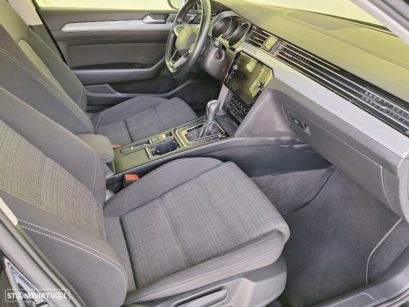 VW Passat Variant 2.0 TDi Business DSG - 10