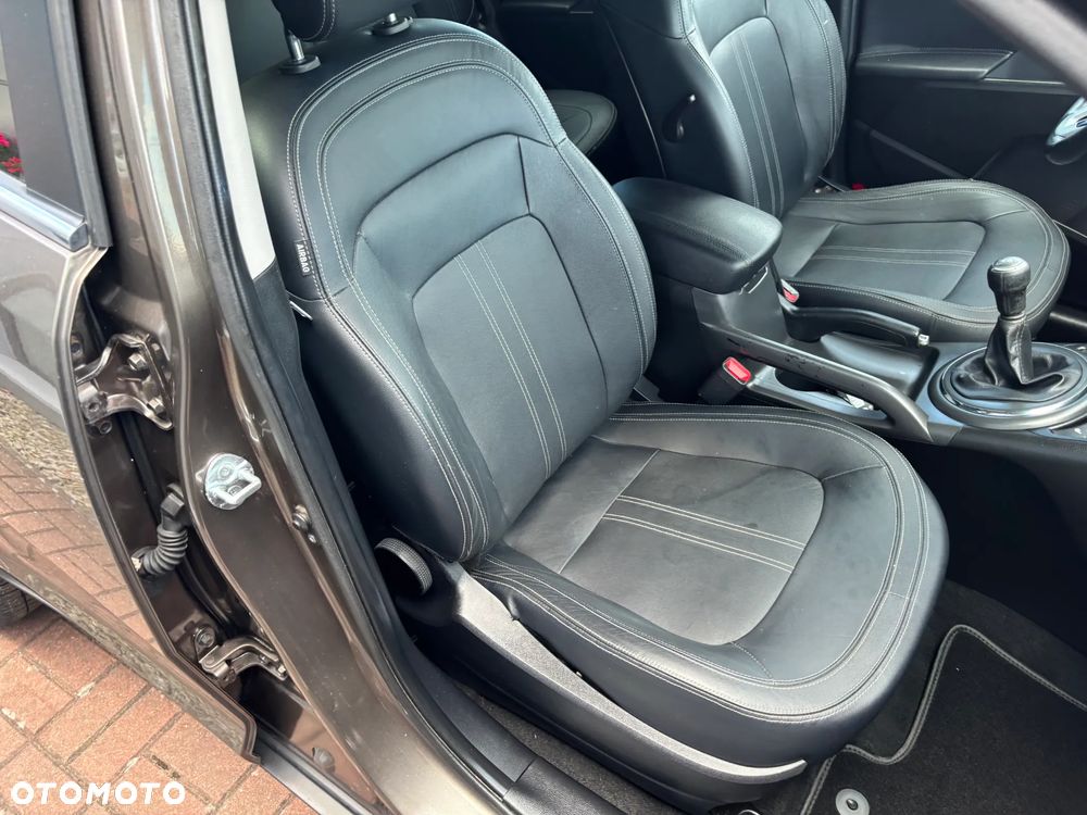 Kia Sportage 2.0 CVVT 2WD Spirit - 14