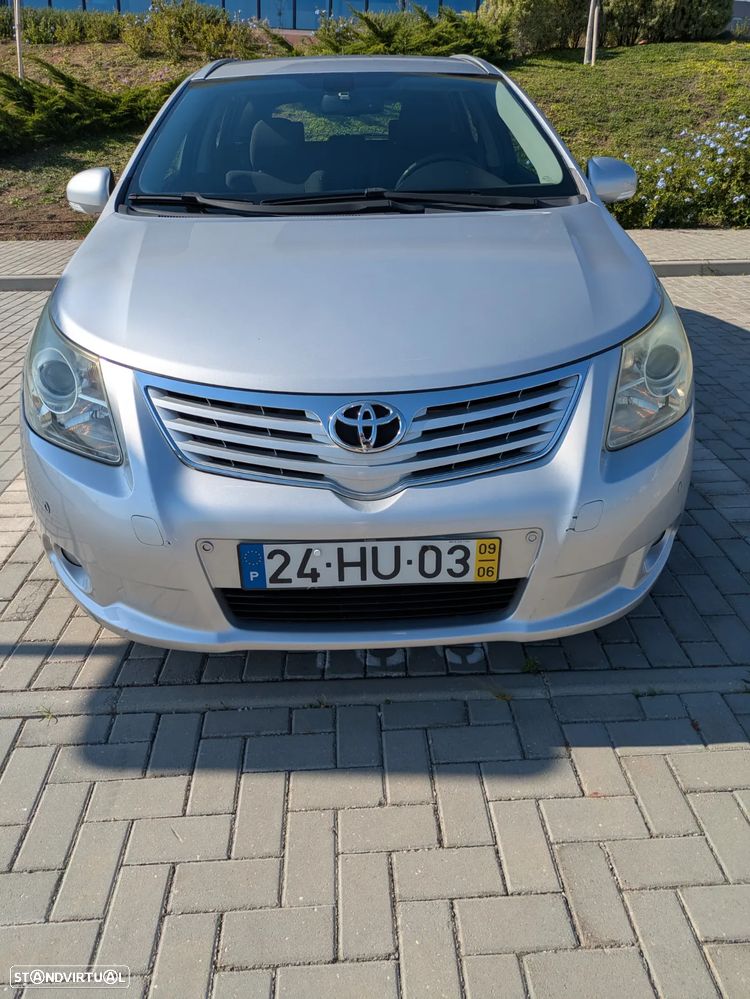 Toyota Avensis SW 2.0 D-4D Premium Sport+GPS - 4