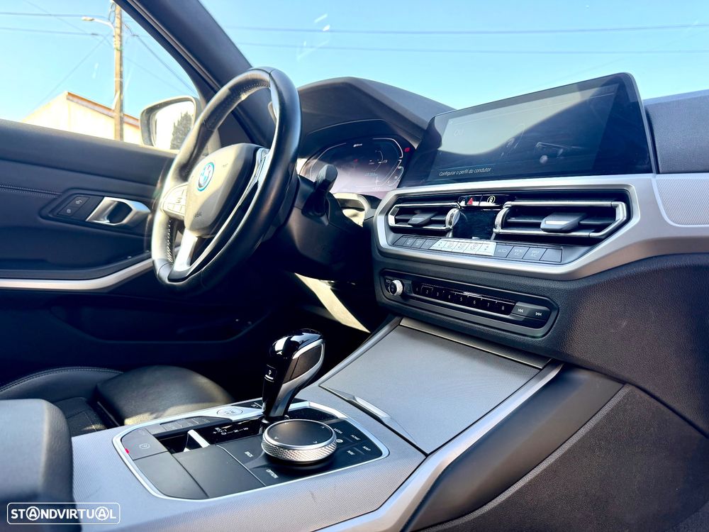 BMW 320 e Corporate Edition Auto - 19