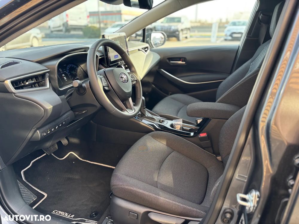 Toyota Corolla 1.8 HSD Dynamic - 11