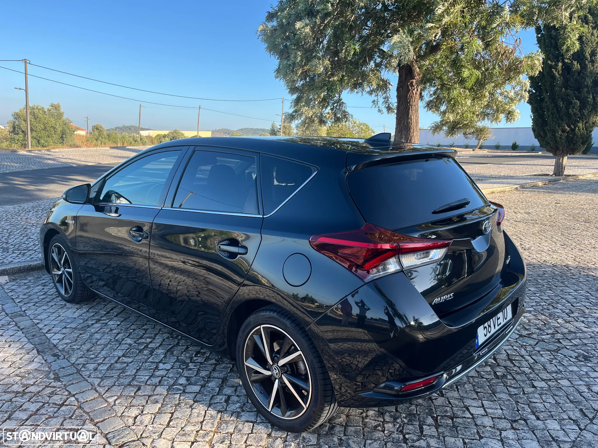 Toyota Auris 1.8 HSD Comfort +P.Techno+P.Sport - 17