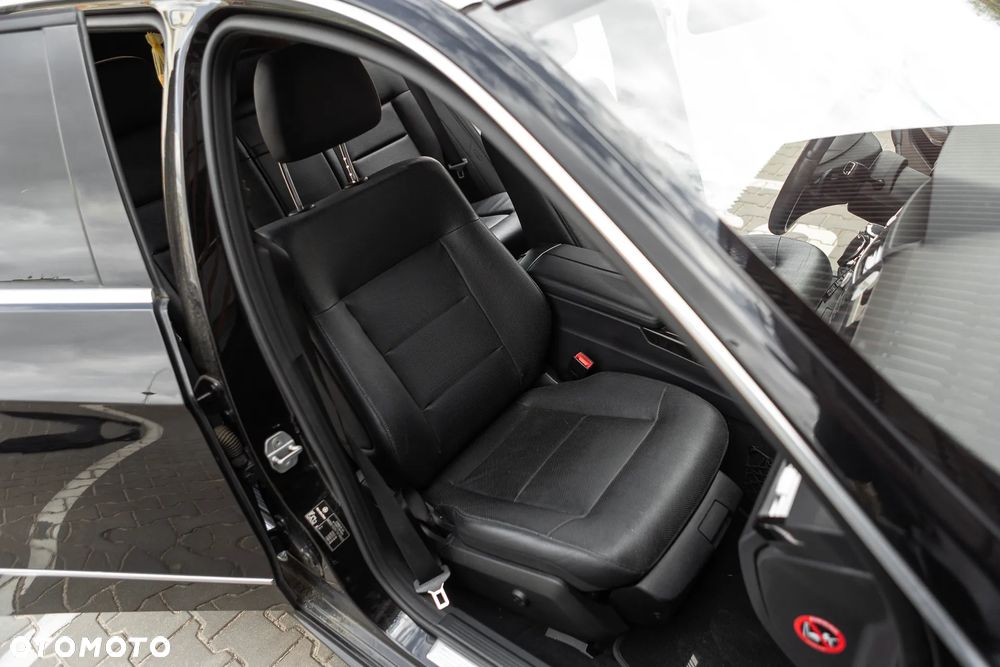 Mercedes-Benz Klasa E 350 CGI BlueEFFICIENCY 7G-TRONIC Avantgarde - 21