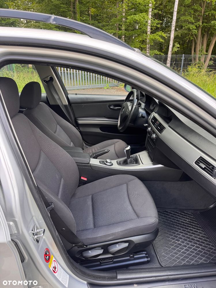 BMW Seria 3 - 18