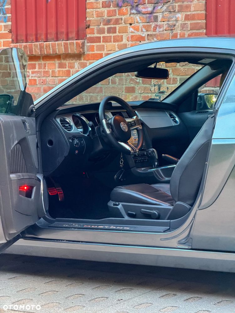 Ford Mustang 3.7 V6 Premium - 19