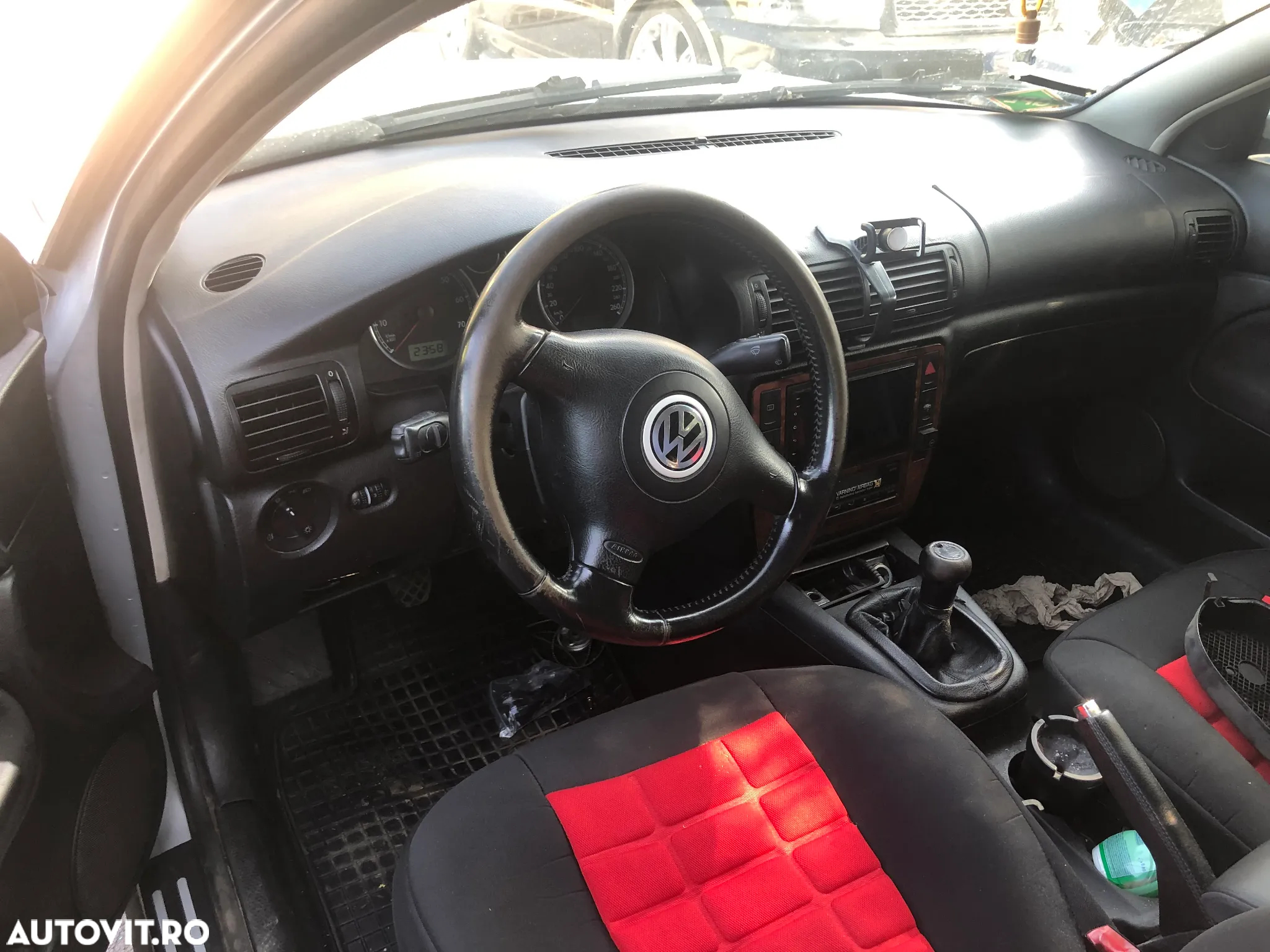 Dezmembrez VW Passat B5.5  gri argintiu 2003 1.8 benzina - 5