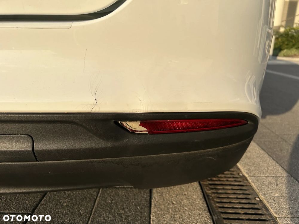 Ford Mondeo 2.0 TDCi Ambiente Plus - 14