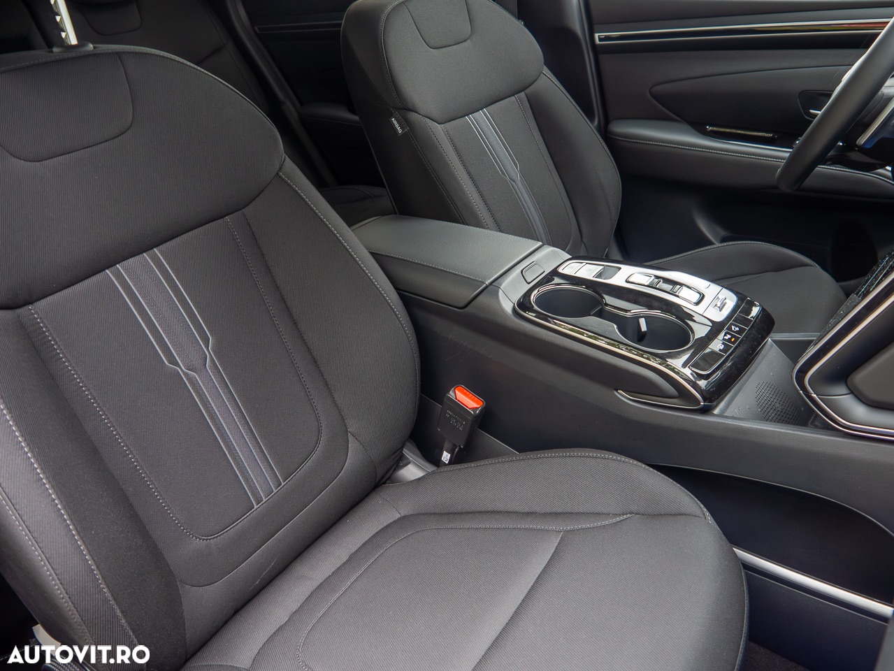 Hyundai Tucson 1.6 T-GDi HEV 2WD Advantage - 31