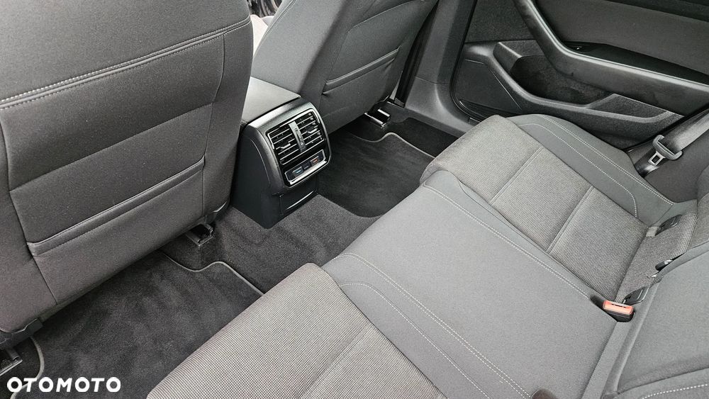 Volkswagen Passat 2.0 TDI BMT Comfortline - 17