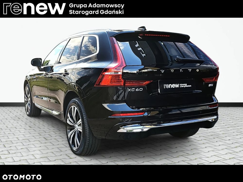 Volvo XC 60 B5 D AWD Ultimate Bright - 2