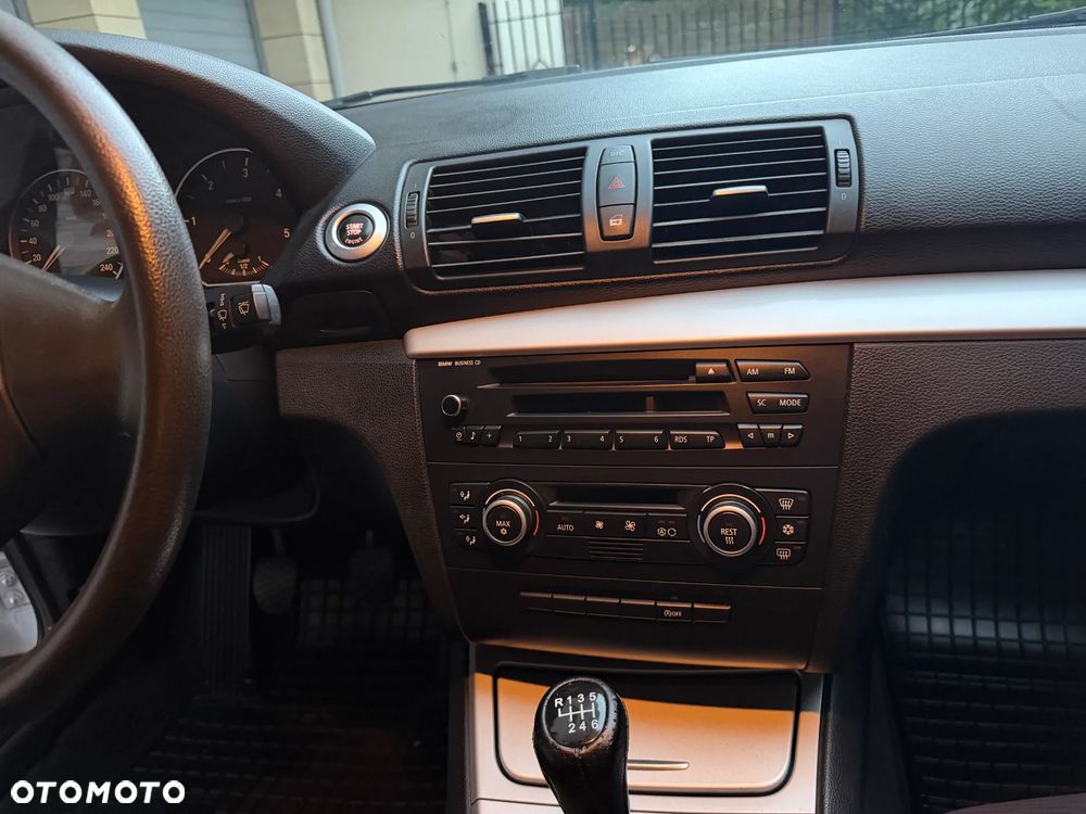 BMW Seria 1 118d - 14
