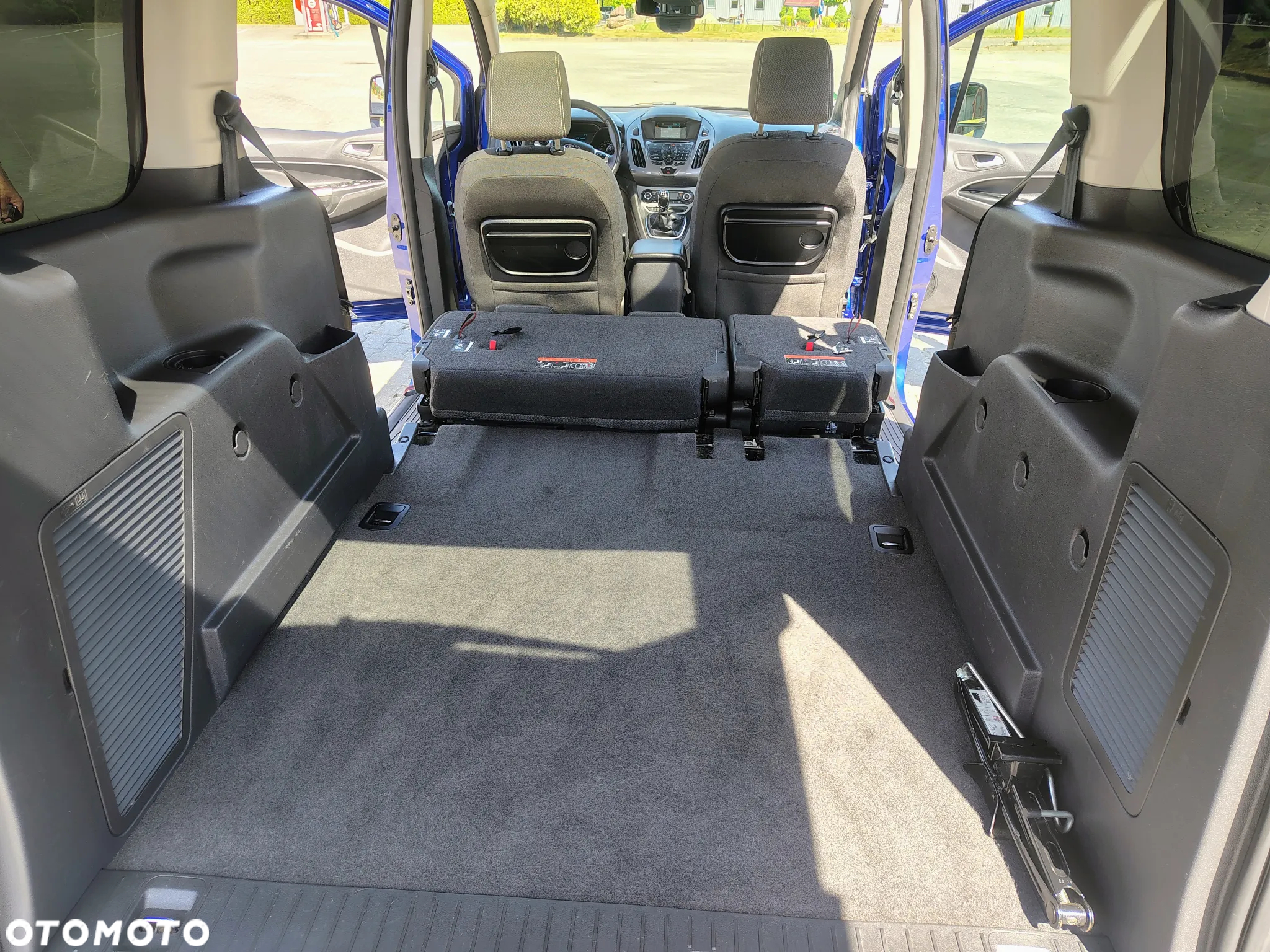 Ford Tourneo Connect Grand - 22