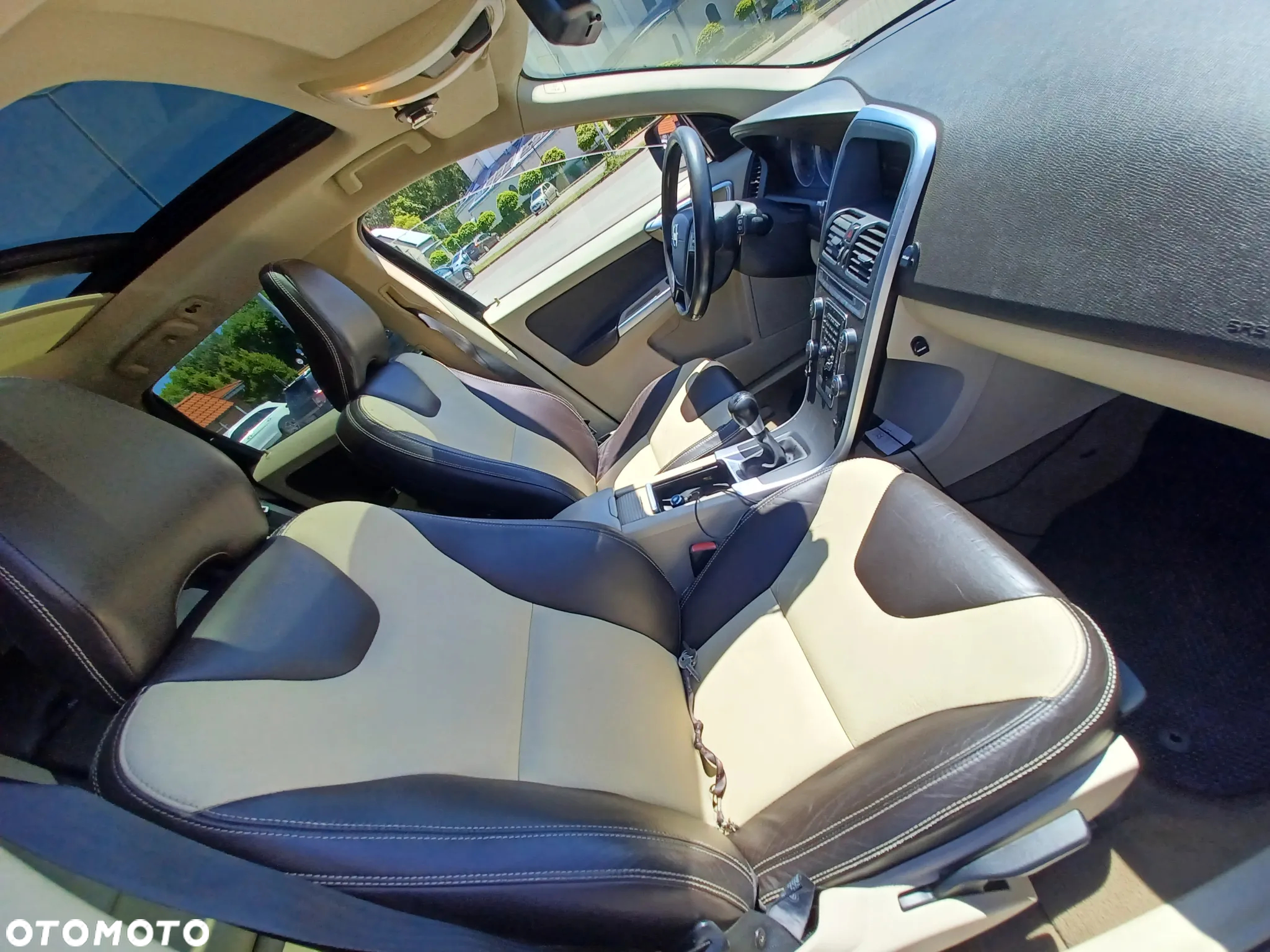 Volvo XC 60 D3 Momentum - 25