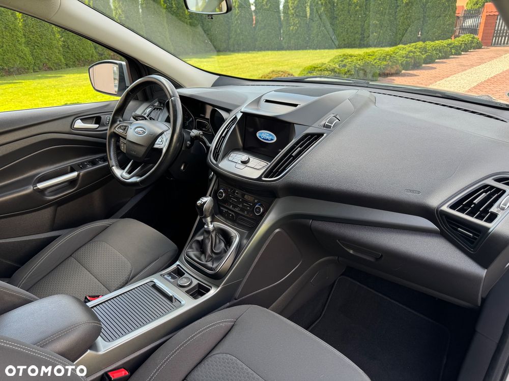 Ford Kuga 1.5 TDCi FWD Titanium - 16