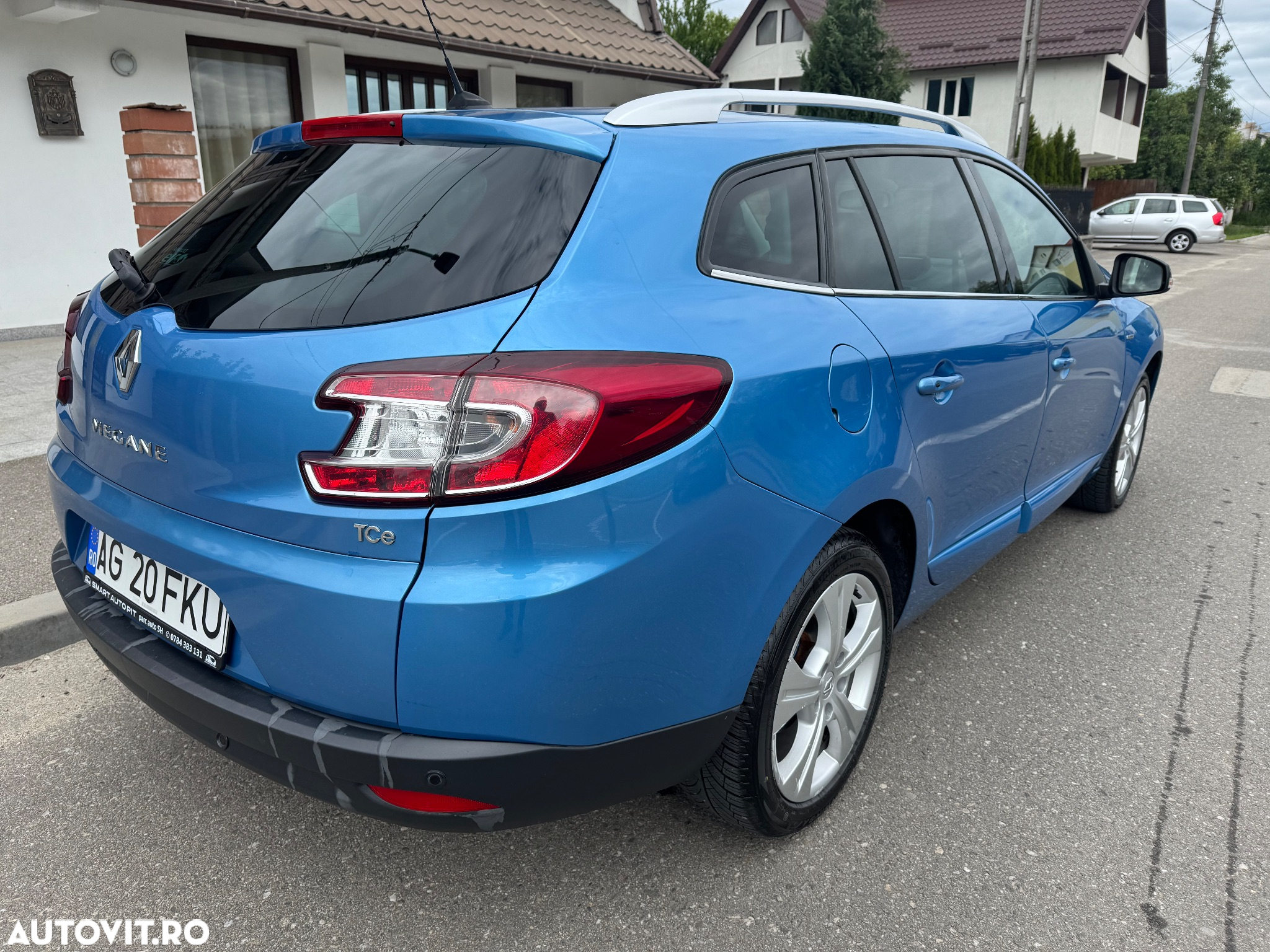 Renault Megane ENERGY TCe 130 BOSE EDITION - 3