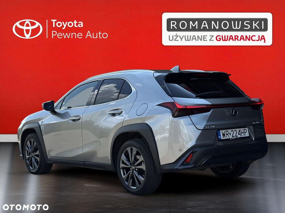 Lexus UX 300h F Sport Design - 10