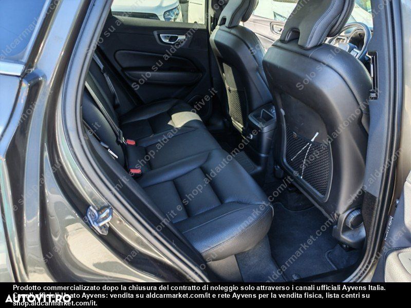 Volvo XC 60 T8 Twin Engine AWD Momentum - 10