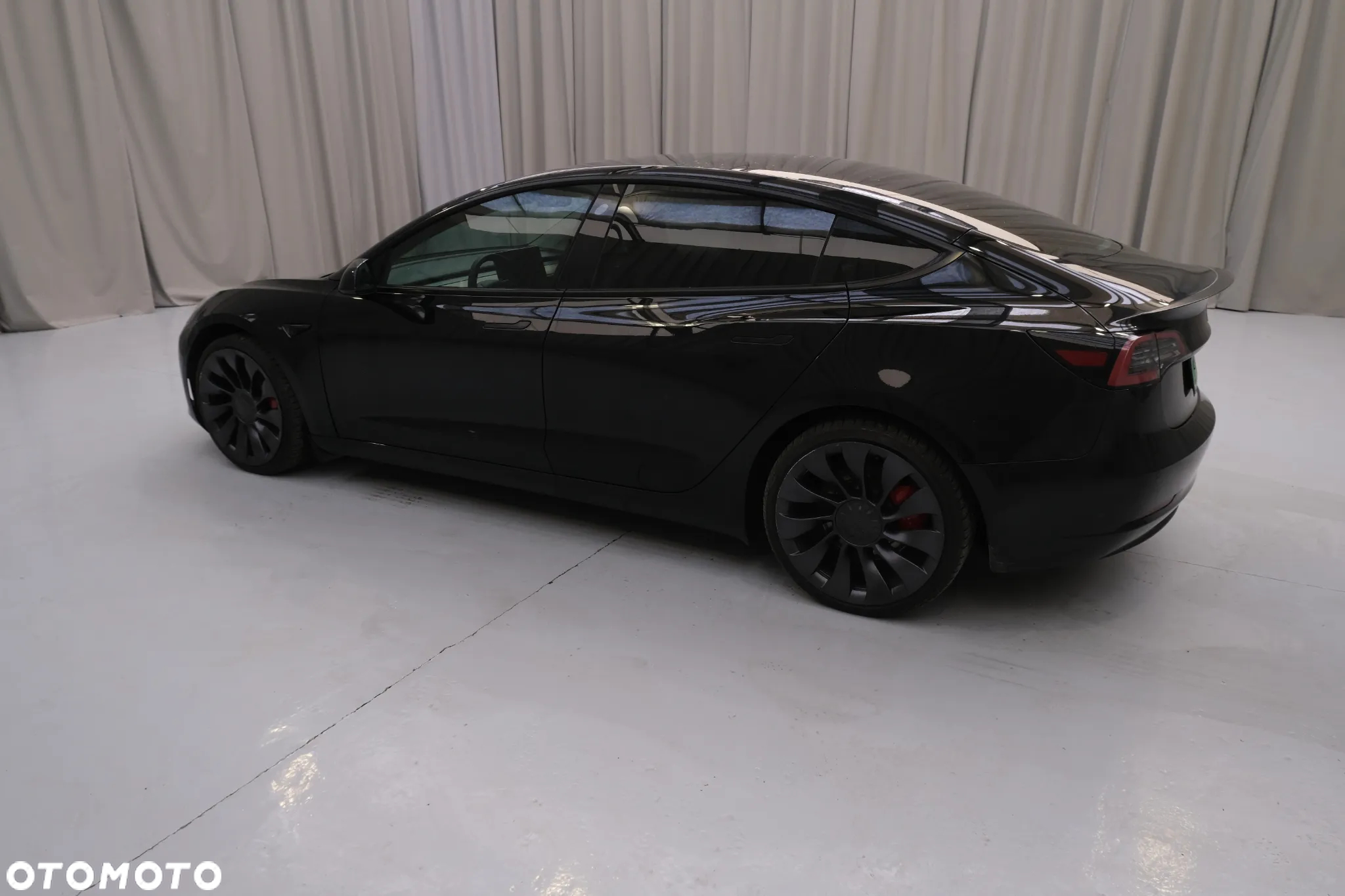 Tesla Model 3 Performance AWD - 4