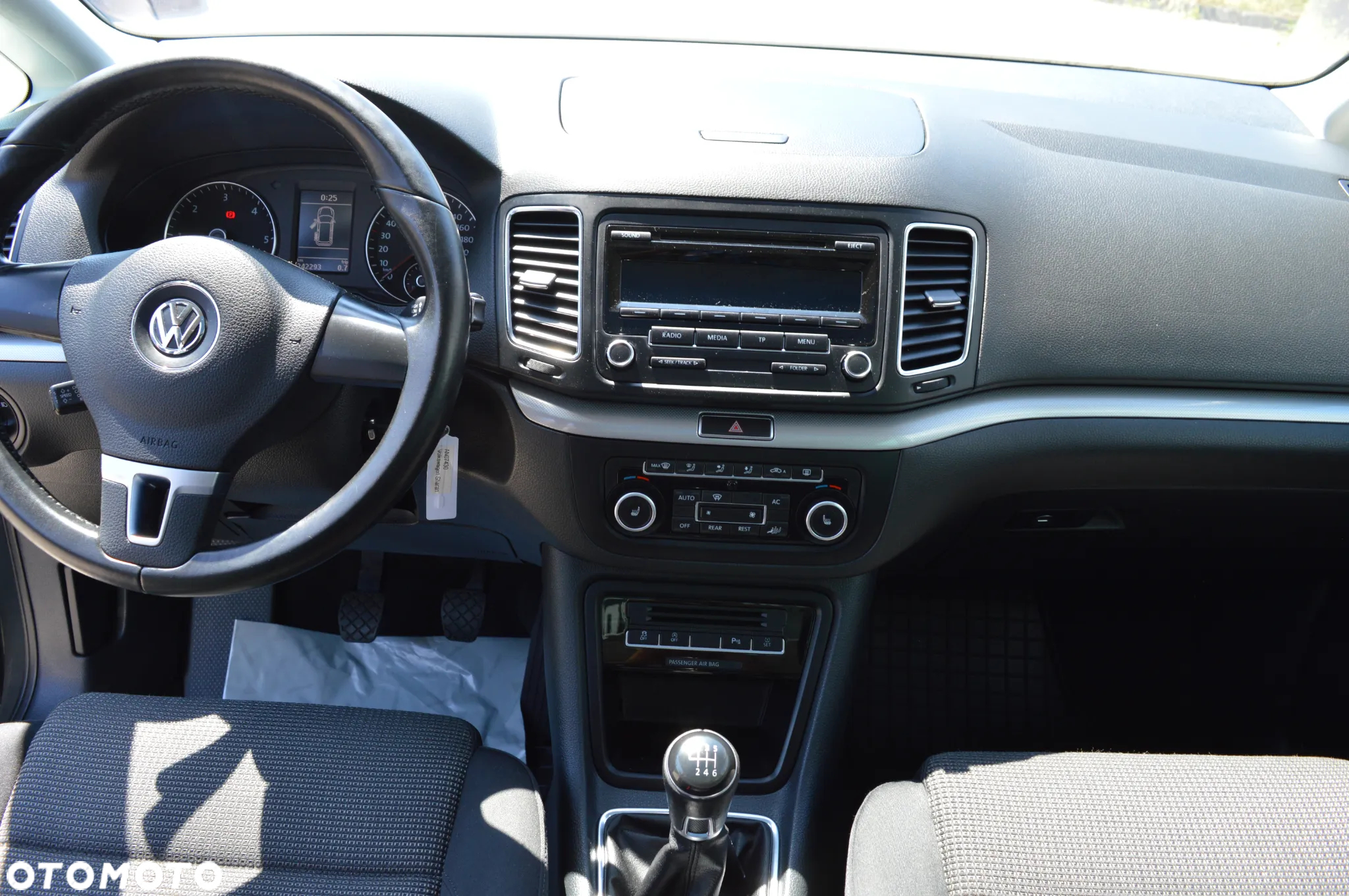 Volkswagen Sharan 2.0 TDI BlueMotion Technology Comfortline - 15