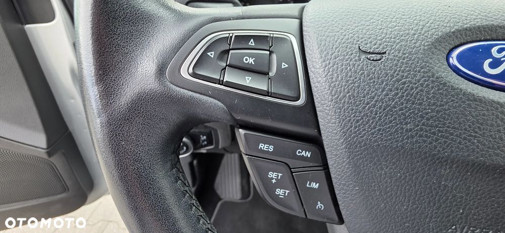Ford Focus 1.0 EcoBoost STart-Stopp-System TITANIUM - 32