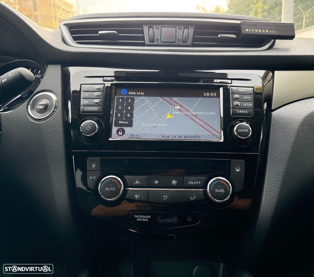 Nissan Qashqai 1.5 dCi N-Connecta 18 - 9