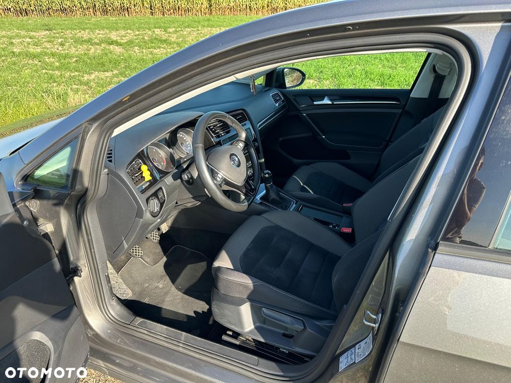 Volkswagen Golf 1.6 TDI BlueMotion Comfortline - 15