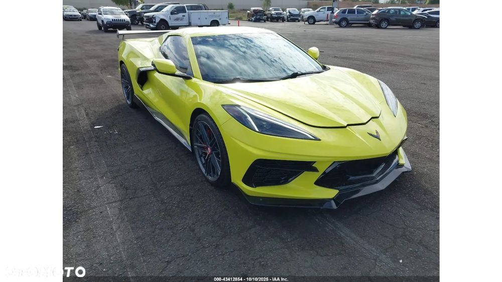 Chevrolet Corvette - 1