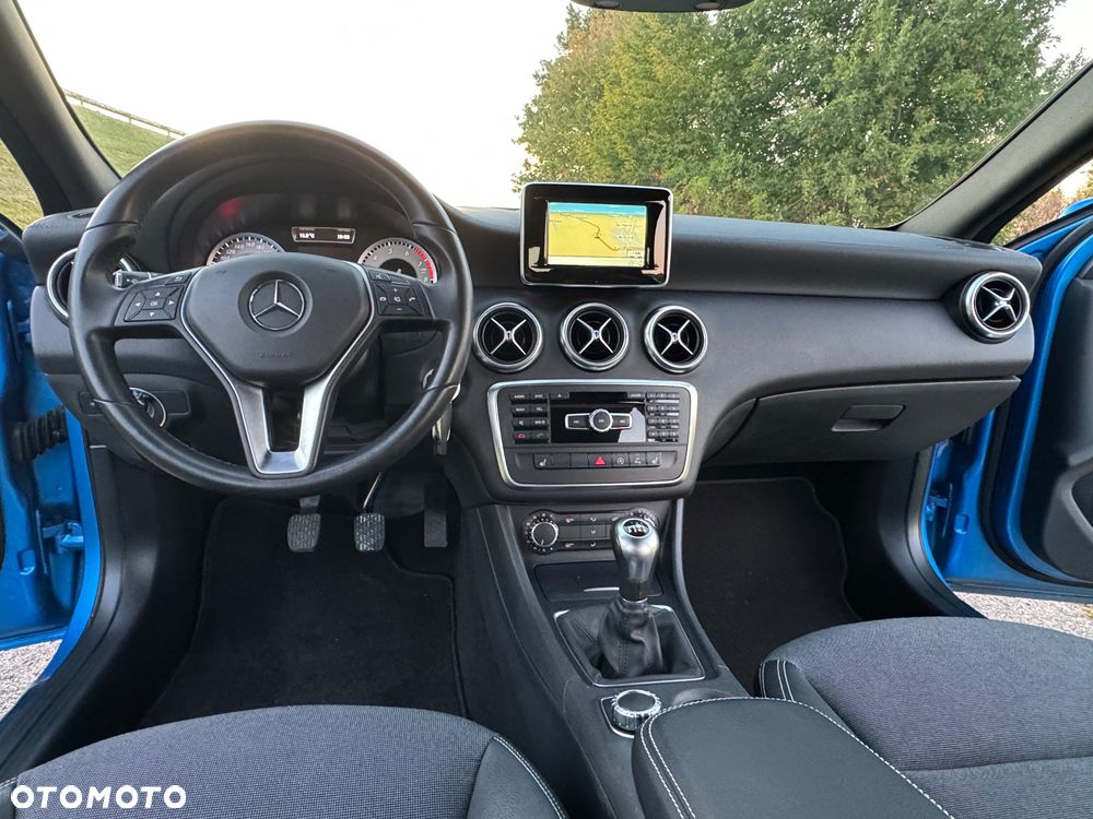 Mercedes-Benz Klasa A 180 (BlueEFFICIENCY) Urban - 33