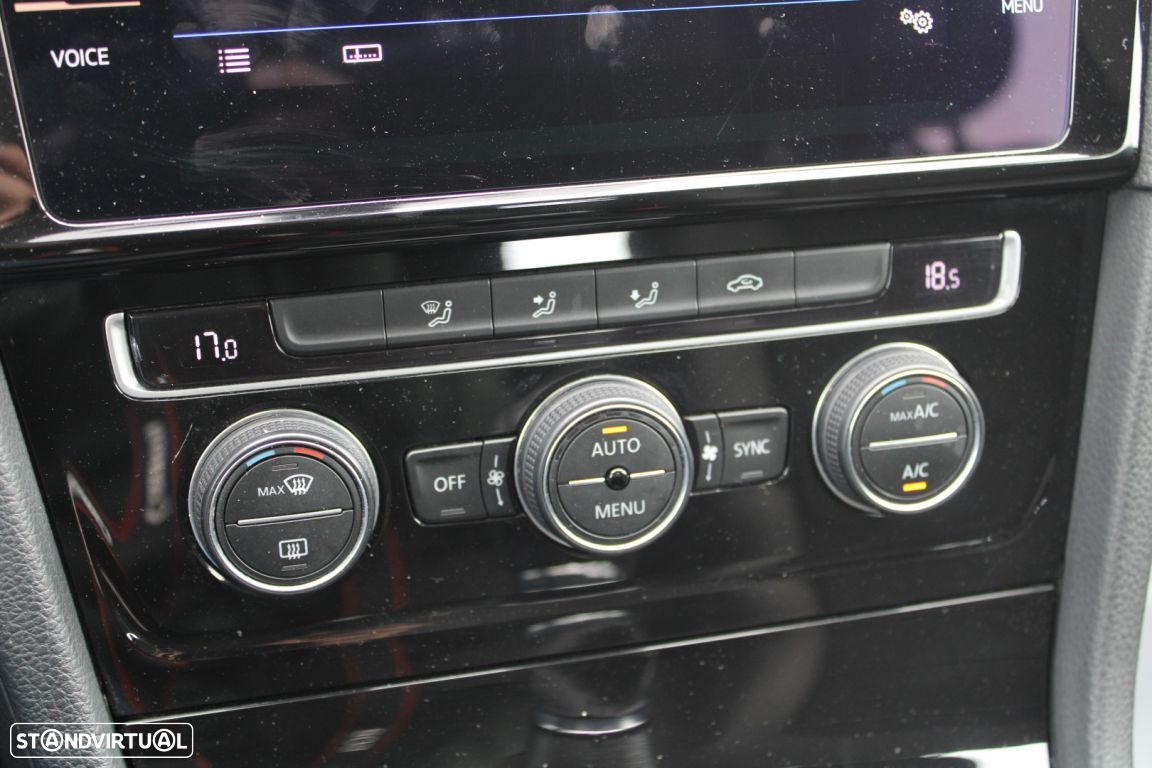 VW Golf Variant 1.6 TDi Highline - 23