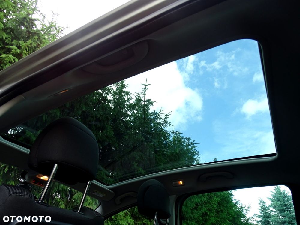 Peugeot 5008 2.0 HDi Family 7os - 24