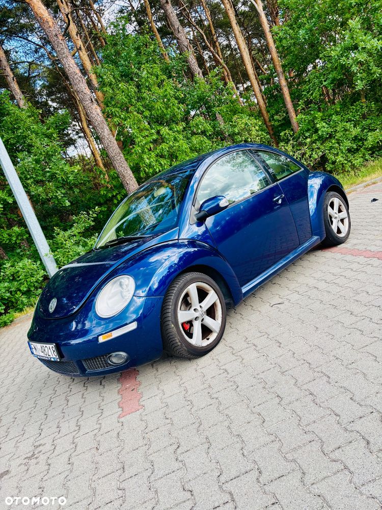 Volkswagen New Beetle - 1