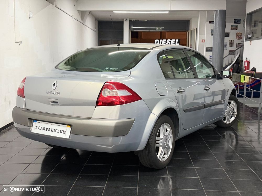 Renault Mégane 1.5 dCi Dynamique Luxe - 7