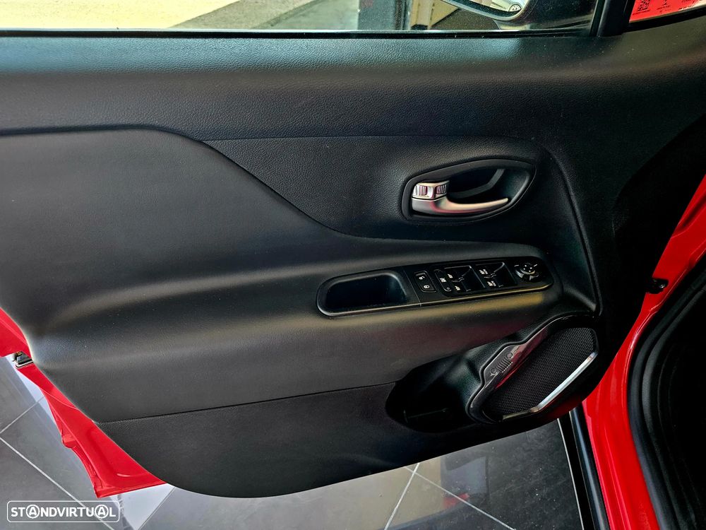 Jeep Renegade 1.3 T-GDI 4xe Auto Limited - 17