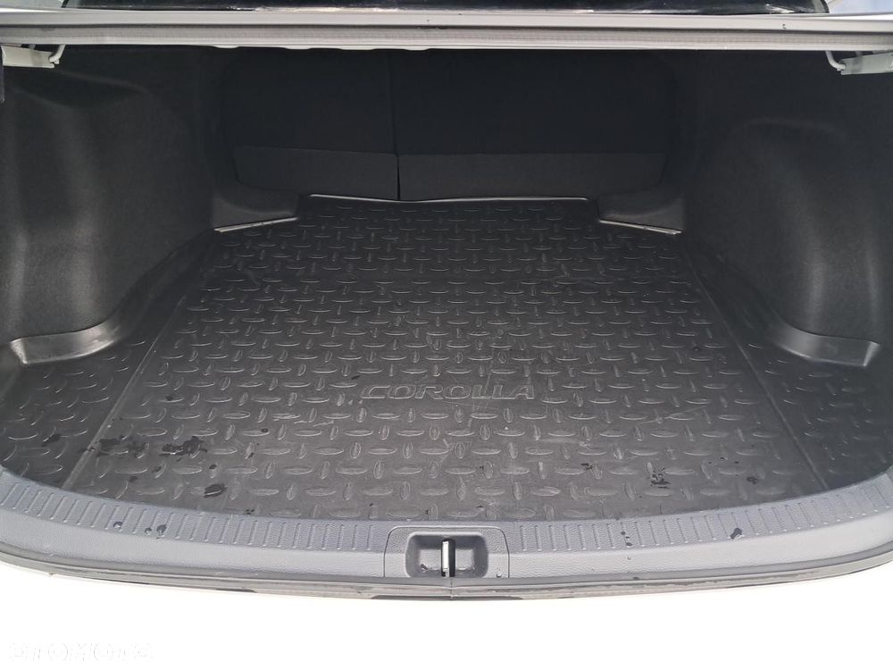 Toyota Corolla - 14