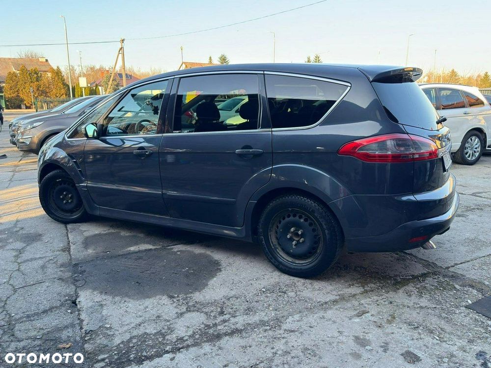 Ford S-Max - 16
