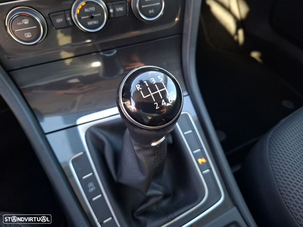 VW Golf 1.0 TSI Confortline - 18
