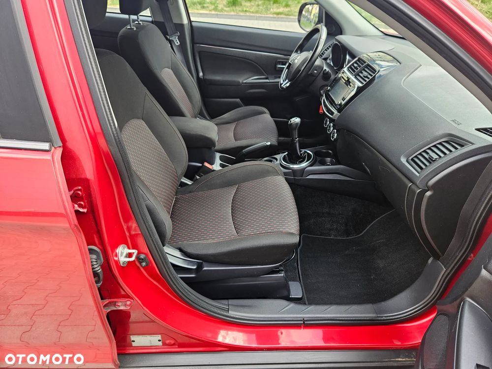 Mitsubishi ASX - 12