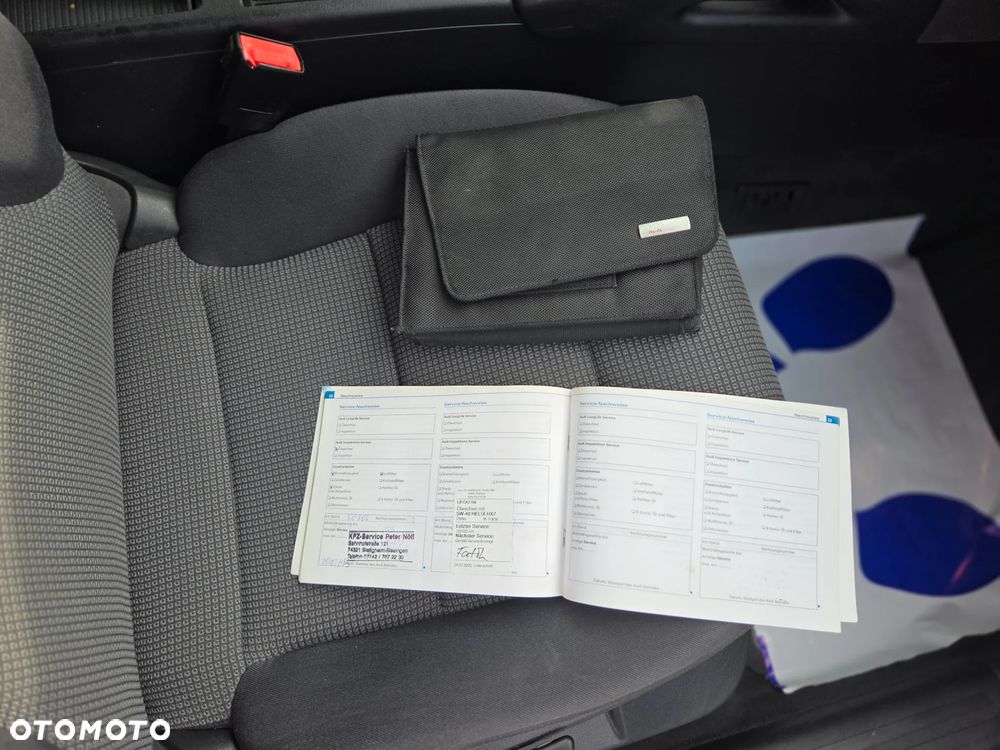 Audi A3 Sportback 1.6 Ambiente - 32